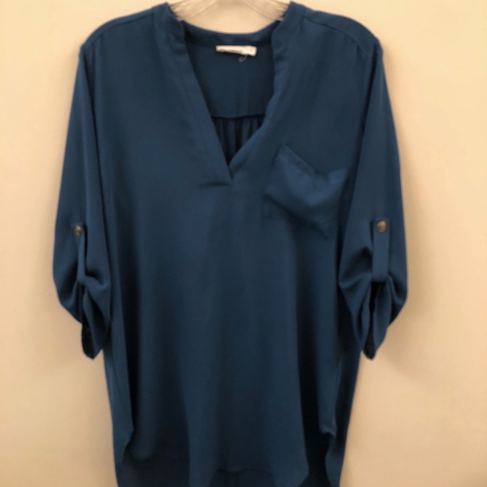 Lush Perfect Roll Tab Sleeve Tunic